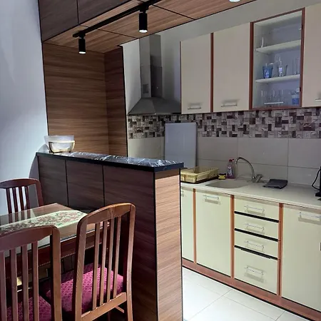 2 Bedrrooms -Cozy Skopje Retreat Апартаменты *