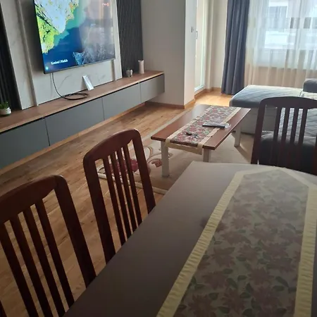 2 Bedrrooms -Cozy Skopje Retreat Апартаменты *